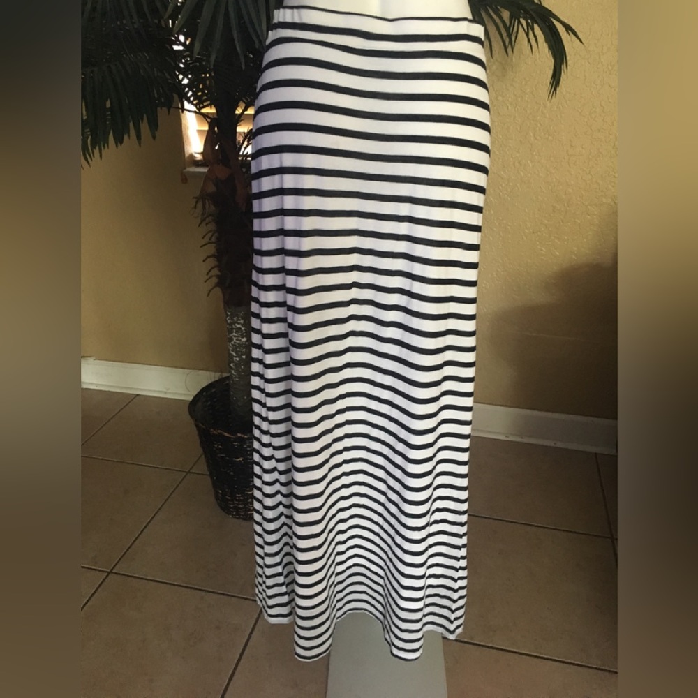 Vivianne Vivianne Tam skirt